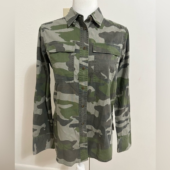 J Crew Womens Green Camouflaged Long Sleeve Button Down Cotton Shirt Size 4 - Picture 1 of 5